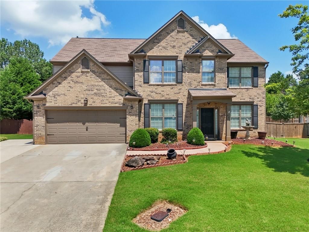 Image 59 of property listing at 852 Van Briggle Path, Sugar Hill, GA 30518