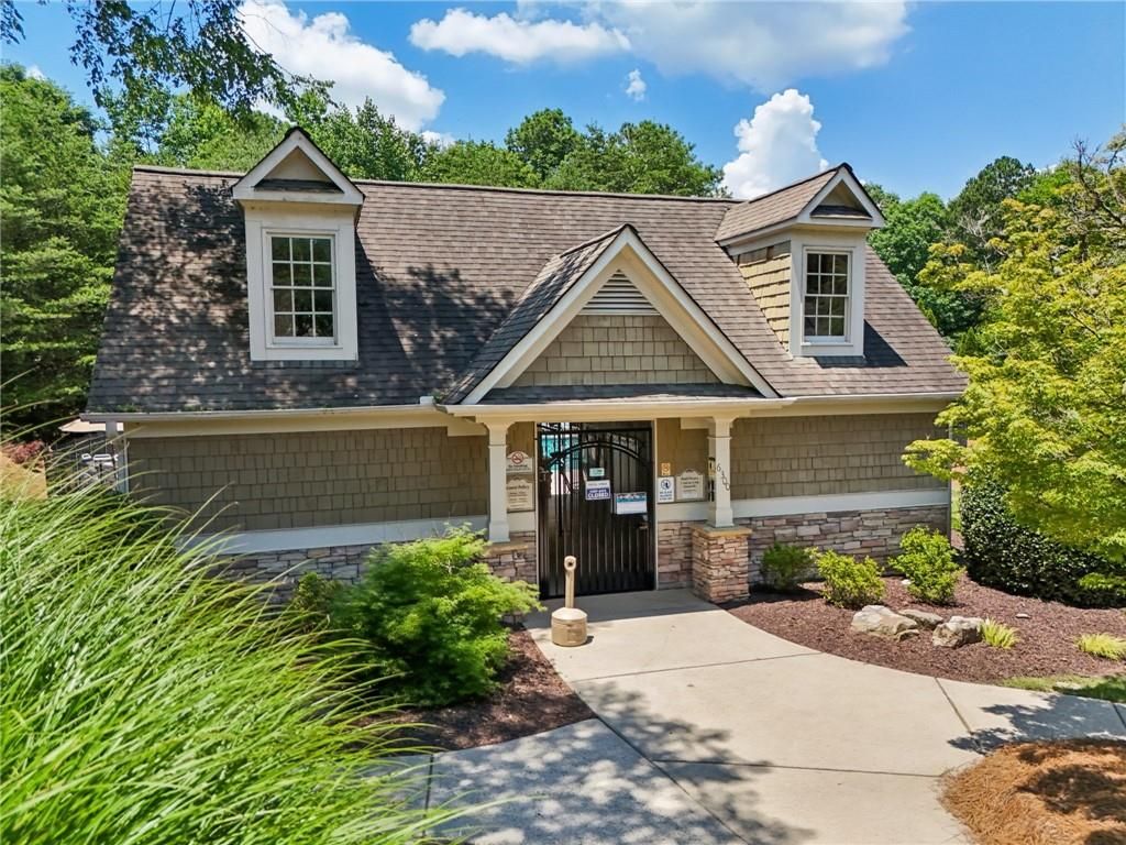 Image 78 of property listing at 852 Van Briggle Path, Sugar Hill, GA 30518