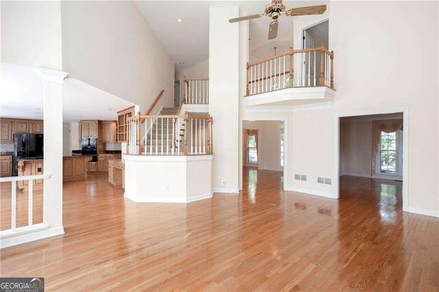 537 Delphinium Way NW, Acworth, GA 30102