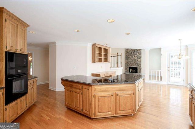 537 Delphinium Way NW, Acworth, GA 30102