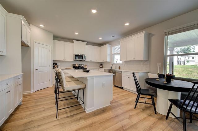 708 Radiant Hollow Lane, Mcdonough, GA 30253