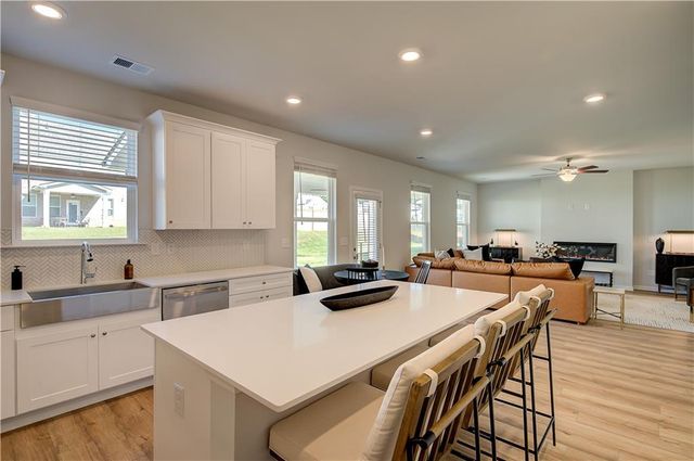 708 Radiant Hollow Lane, Mcdonough, GA 30253