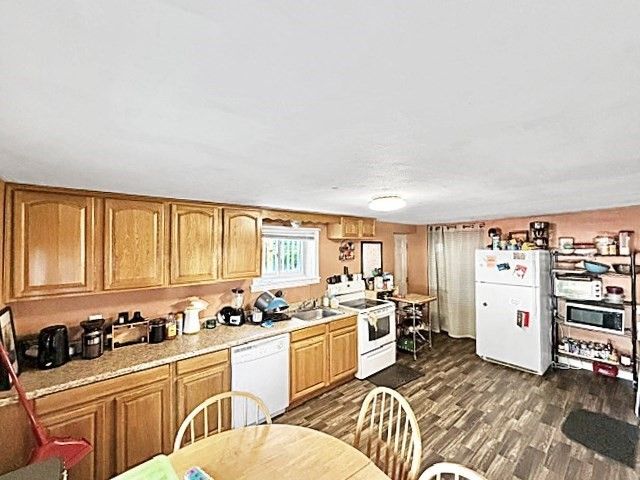 34 Marjorie St, Worcester, MA 01604