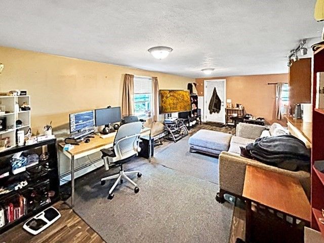 34 Marjorie St, Worcester, MA 01604
