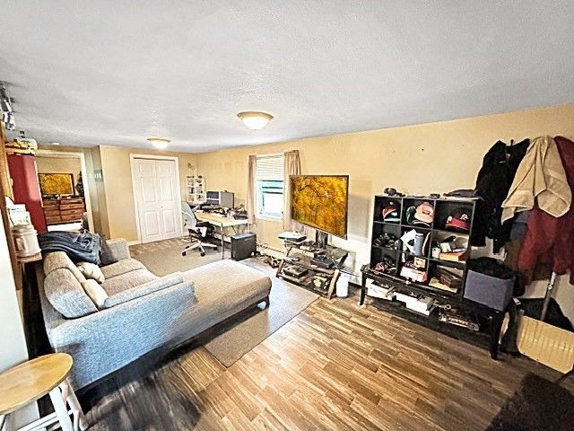 34 Marjorie St, Worcester, MA 01604