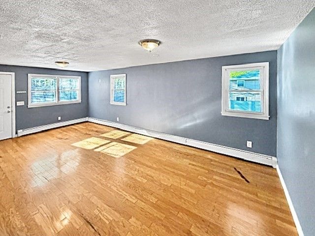 34 Marjorie St, Worcester, MA 01604