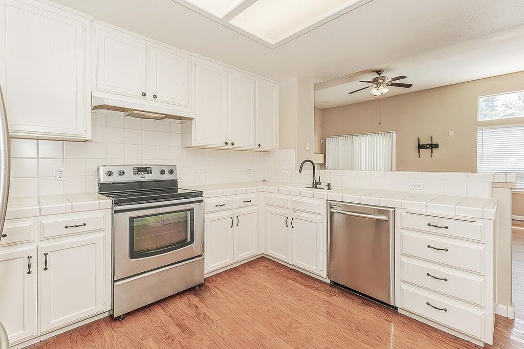 Image 11 of property listing at 6023 W Alluvial Avenue, Fresno, CA 93722