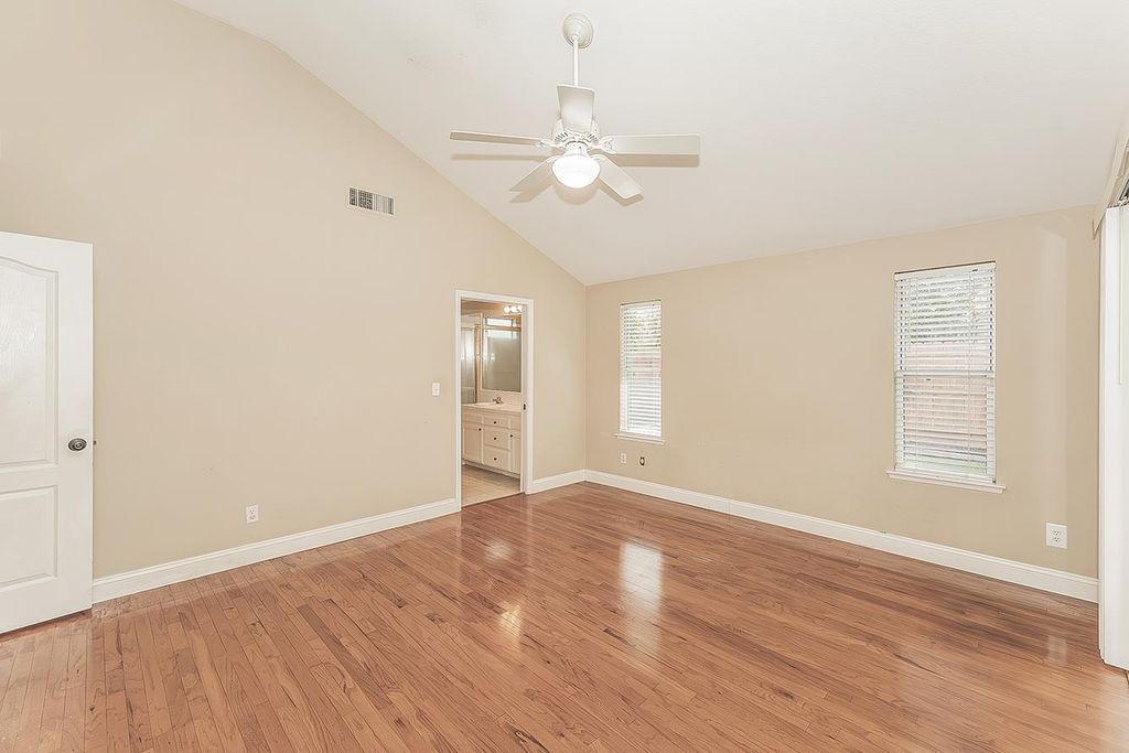 Image 15 of property listing at 6023 W Alluvial Avenue, Fresno, CA 93722