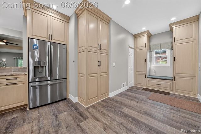 156 Sandhills Lane, Lake Orion, MI 48362