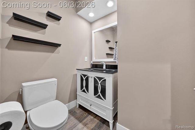 156 Sandhills Lane, Lake Orion, MI 48362