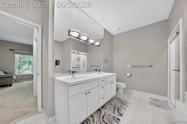 156 Sandhills Lane, Lake Orion, MI 48362