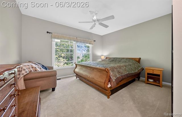 156 Sandhills Lane, Lake Orion, MI 48362