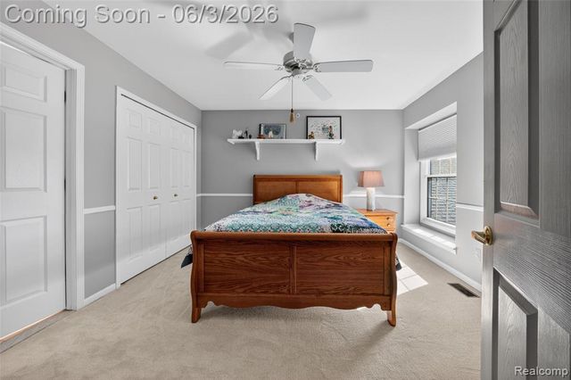 156 Sandhills Lane, Lake Orion, MI 48362