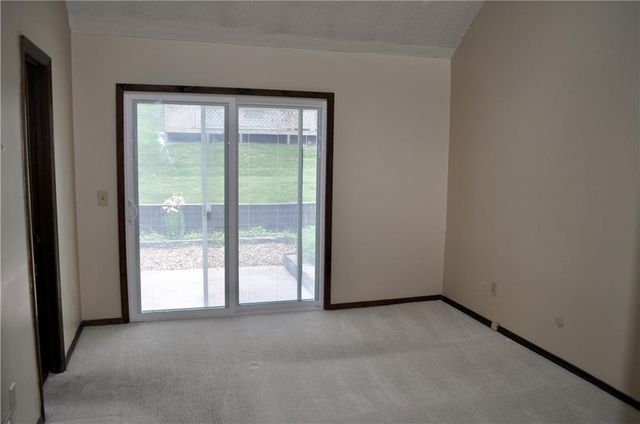 6638 Halsey Street, Shawnee, KS 66216