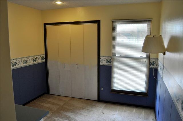 6638 Halsey Street, Shawnee, KS 66216