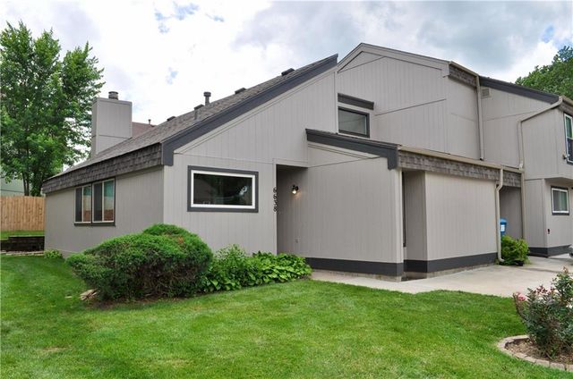 6638 Halsey Street, Shawnee, KS 66216