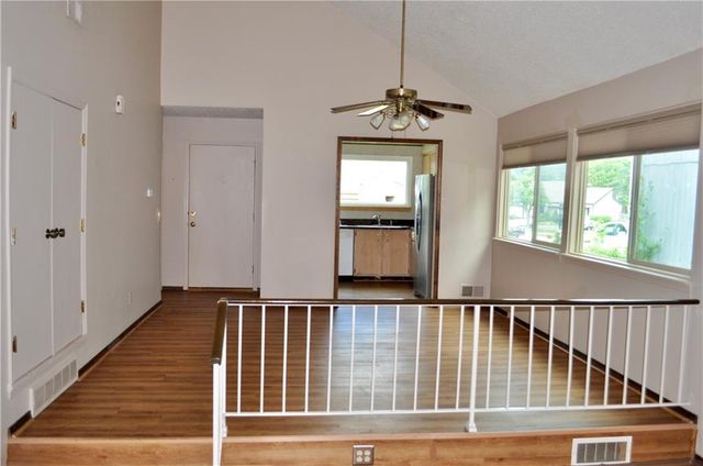 6638 Halsey Street, Shawnee, KS 66216