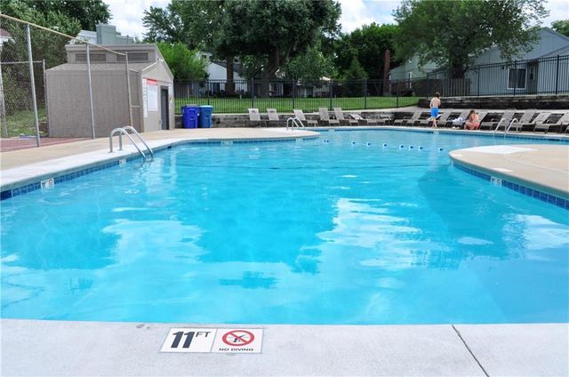 6638 Halsey Street, Shawnee, KS 66216