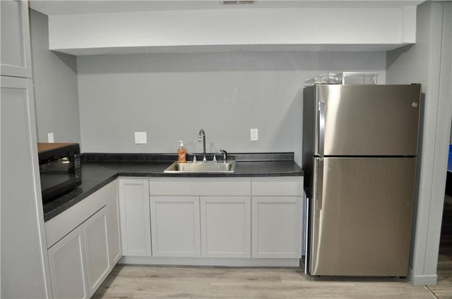 6638 Halsey Street, Shawnee, KS 66216