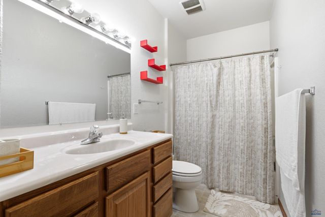 653 ENCHANTMENT RD, Rapid City, SD 57701