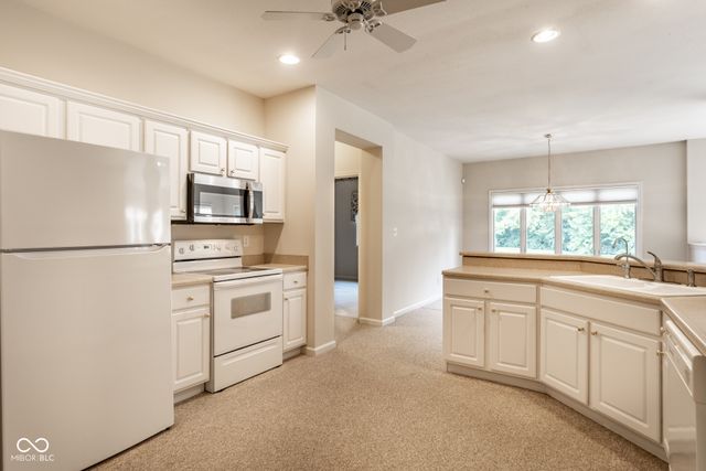 1392 Heron Ridge, Greenwood, IN 46143