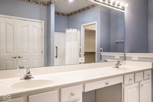 1392 Heron Ridge, Greenwood, IN 46143