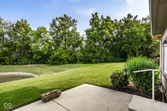 1392 Heron Ridge, Greenwood, IN 46143
