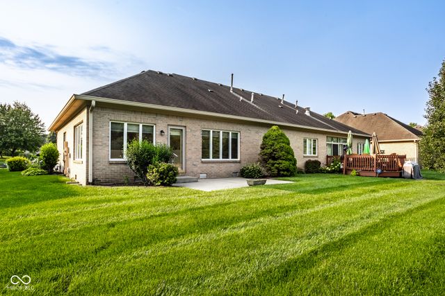 1392 Heron Ridge, Greenwood, IN 46143