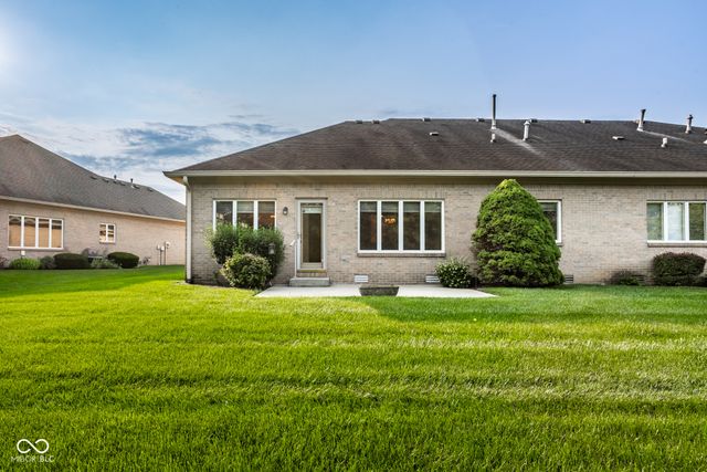 1392 Heron Ridge, Greenwood, IN 46143