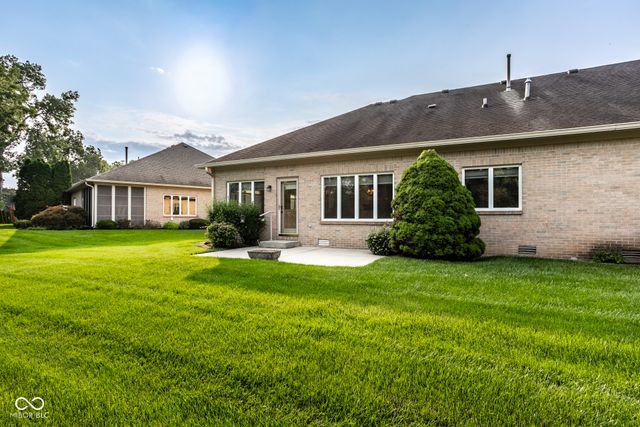 1392 Heron Ridge, Greenwood, IN 46143