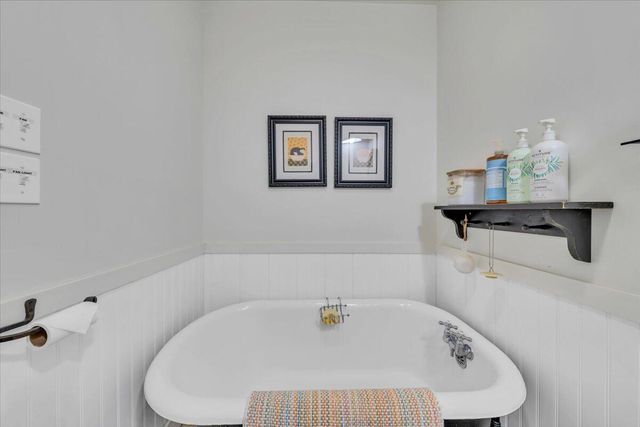 738 Jerry LN NE, Check, VA 24072