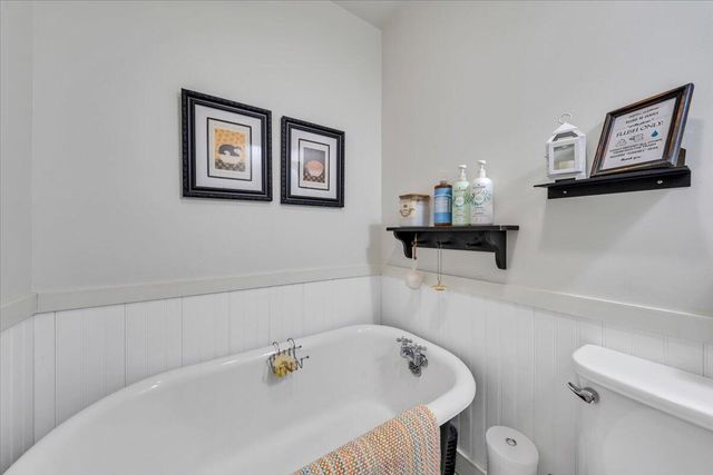 738 Jerry LN NE, Check, VA 24072