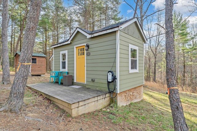 738 Jerry LN NE, Check, VA 24072