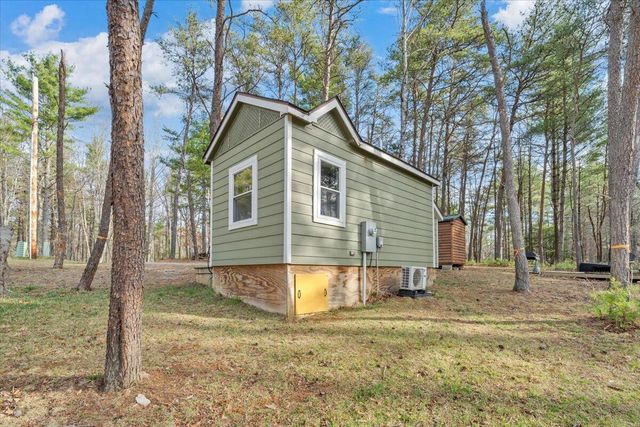 738 Jerry LN NE, Check, VA 24072