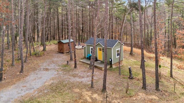 738 Jerry LN NE, Check, VA 24072