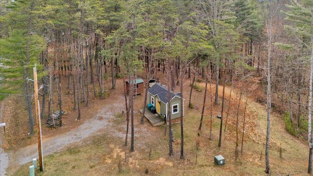 738 Jerry LN NE, Check, VA 24072