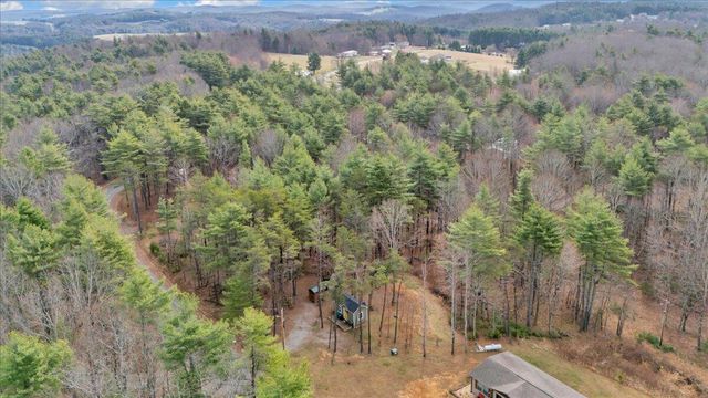 738 Jerry LN NE, Check, VA 24072