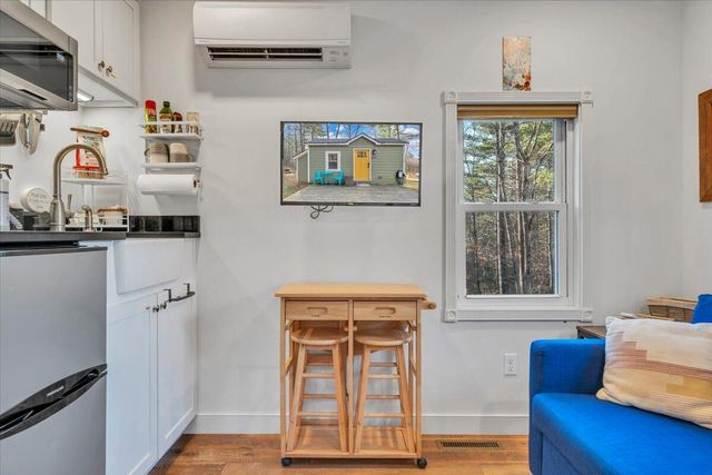 738 Jerry LN NE, Check, VA 24072