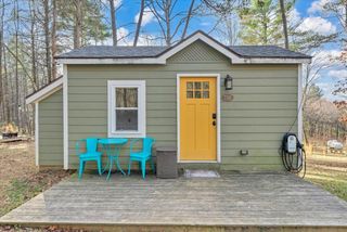 738 Jerry LN NE, Check, VA 24072