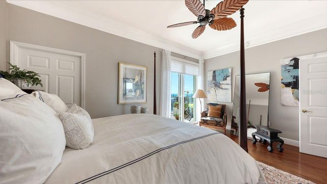 750 N TAMIAMI TRAIL PH08, Sarasota, FL 34236