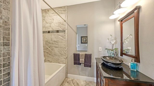 750 N TAMIAMI TRAIL PH08, Sarasota, FL 34236