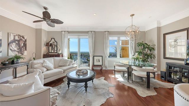 750 N TAMIAMI TRAIL PH08, Sarasota, FL 34236