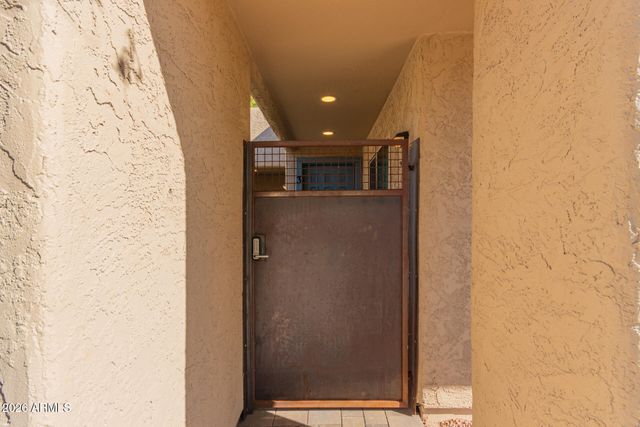 949 S MCCLINTOCK Drive 3, Tempe, AZ 85281