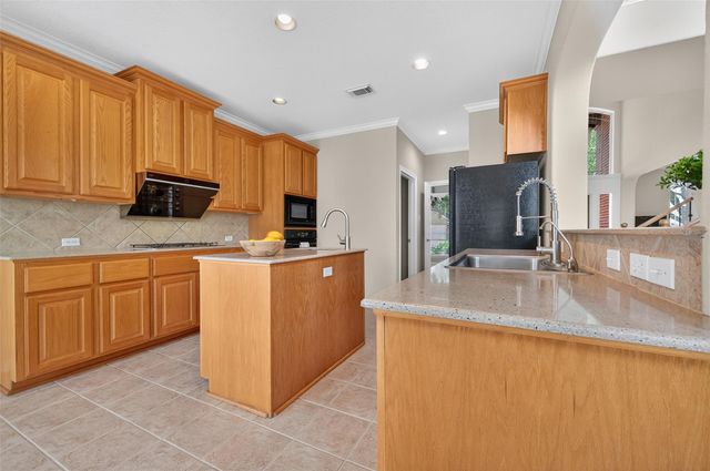 11711 Summer Brook Court, Pearland, TX 77584