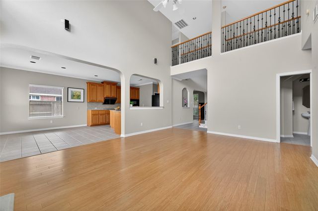 11711 Summer Brook Court, Pearland, TX 77584