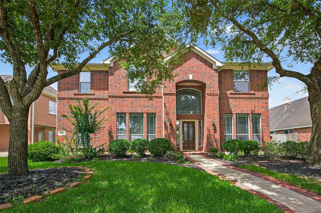 11711 Summer Brook Court, Pearland, TX 77584