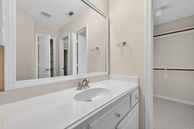 11711 Summer Brook Court, Pearland, TX 77584