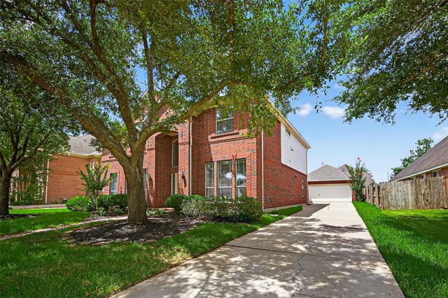 11711 Summer Brook Court, Pearland, TX 77584