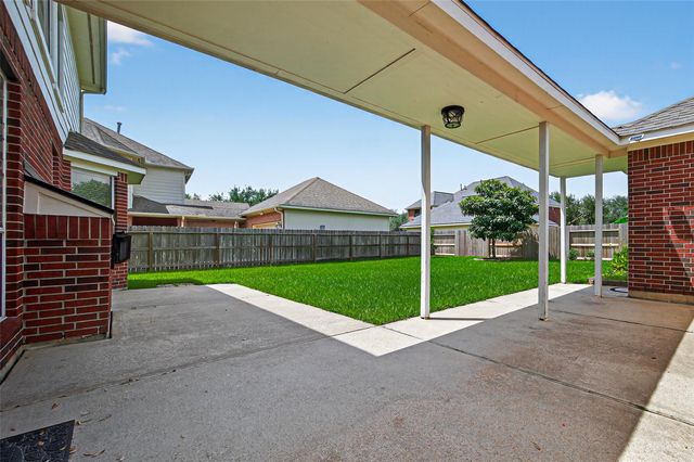 11711 Summer Brook Court, Pearland, TX 77584