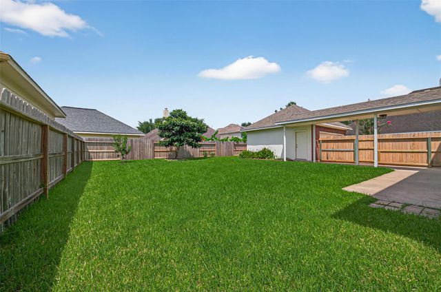 11711 Summer Brook Court, Pearland, TX 77584